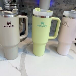 Stanley Adventure Mug Trio used - Tan, Green, pink.